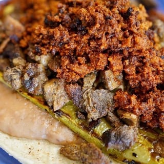 TACO DE NOPAL CON CARNE